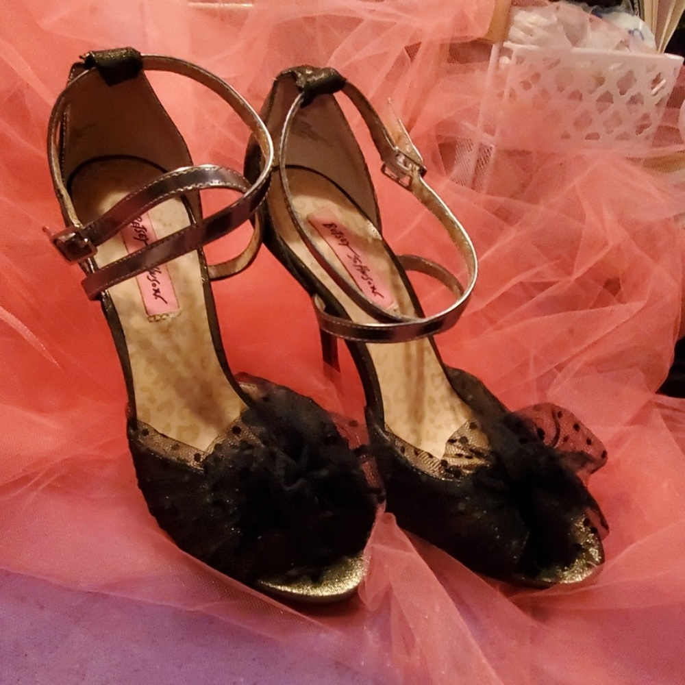 Betsey Johnson pumps